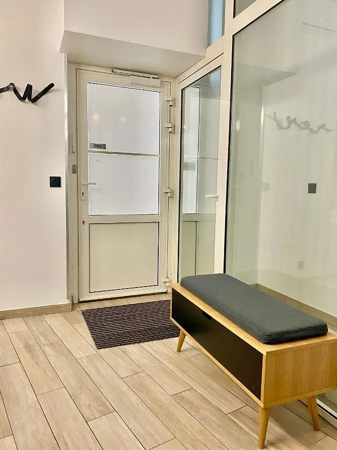 Republique Apartament