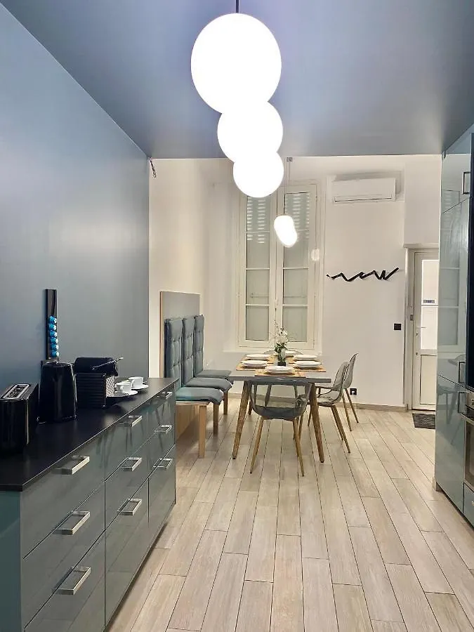 Republique Apartament *