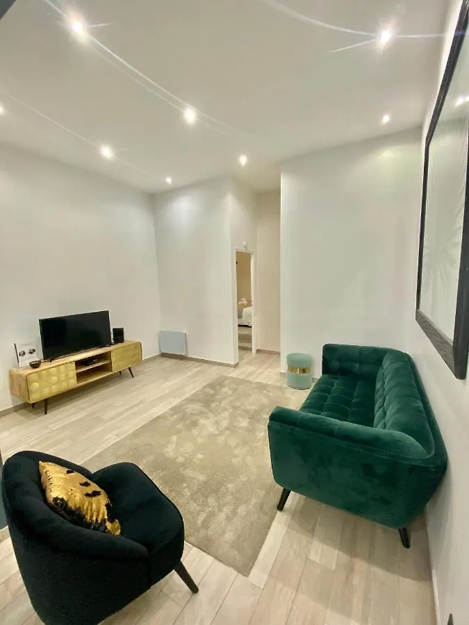 Apartment Republique